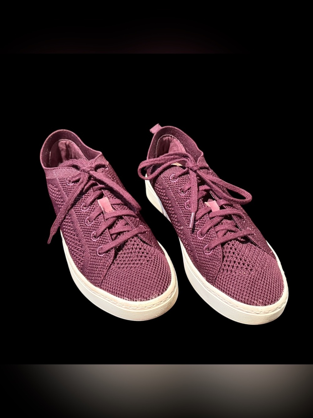 Sofft Womens 8.5 Burgundy Wine Knit Lace Up Comfort Sneakers Casual Shoes